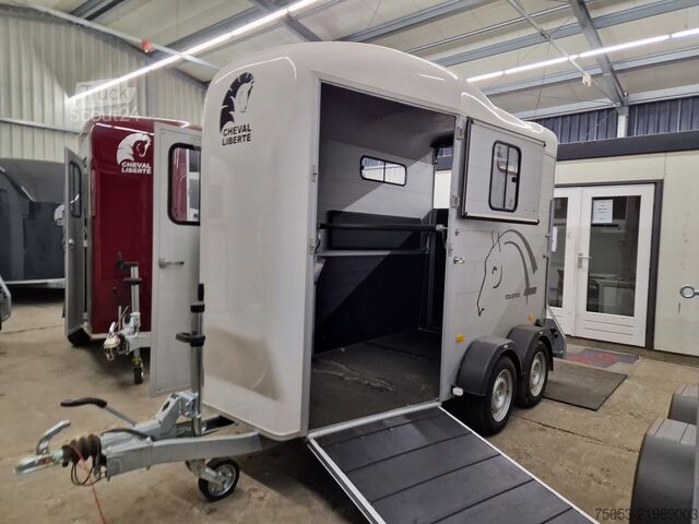 Zirgu piekabes Cheval Liberté Touring One single Horse Trailer Frontexit 1600kg Pullman brandnew
