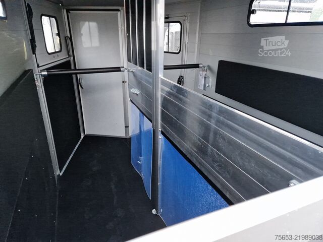 Príves na prepravu koní Cheval Liberté Touring XL Sattelschrank Frontexit