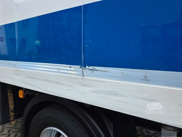 Camion caisson MAN TGL 12.220 4X2 BL / Ladebordwand