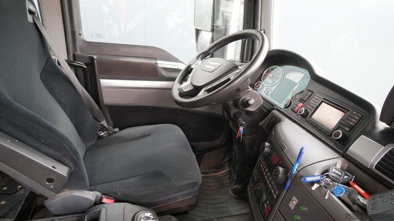 Самоскид MAN TGS 49.460 10x8 tipper 393.000km