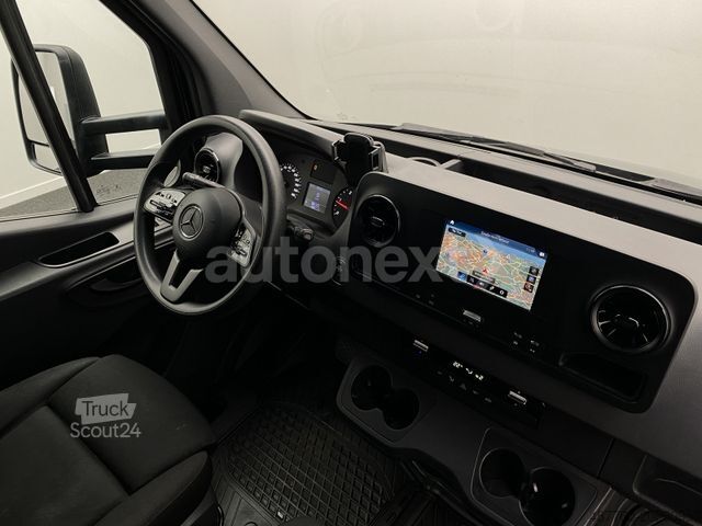 Box van MERCEDES-BENZ Sprinter 316 Aut.*Ladebordwand* Kamera+Navi 3215