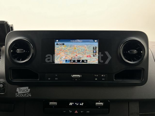 Box van MERCEDES-BENZ Sprinter 316 Aut.*Ladebordwand* Kamera+Navi 3215
