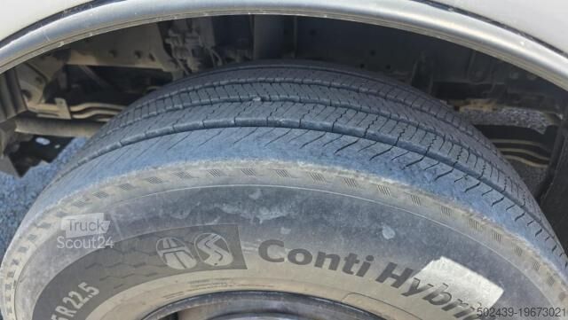Standard nyergesvontató MAN TGX 33.560