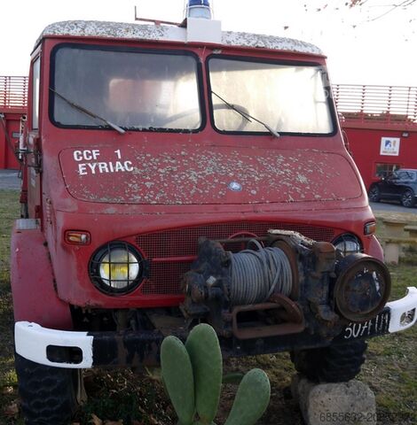 UNIMOG 404 fire-fighting vehicle UNIMOG 404