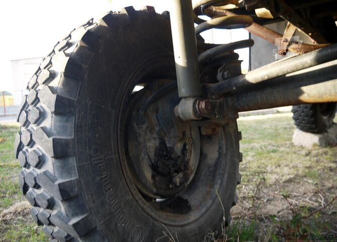 UNIMOG 404 fire-fighting vehicle UNIMOG 404