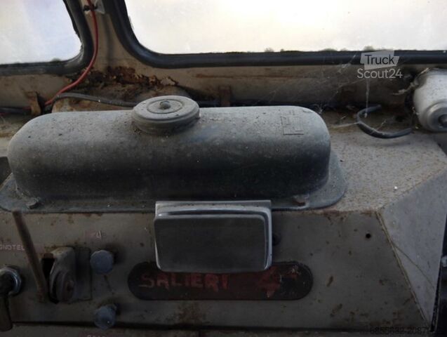 UNIMOG 404 fire-fighting vehicle UNIMOG 404