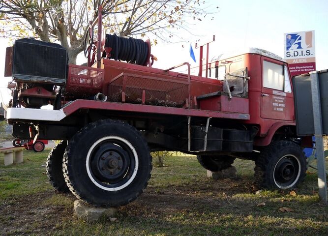 UNIMOG 404 fire-fighting vehicle UNIMOG 404