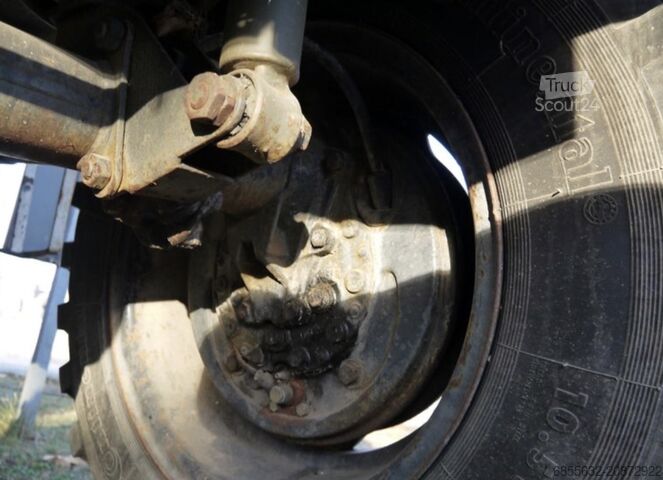 UNIMOG 404 fire-fighting vehicle UNIMOG 404