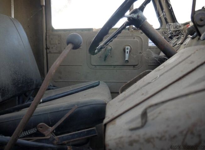 UNIMOG 404 fire-fighting vehicle UNIMOG 404