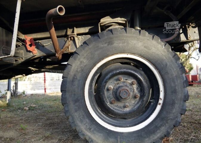 UNIMOG 404 fire-fighting vehicle UNIMOG 404