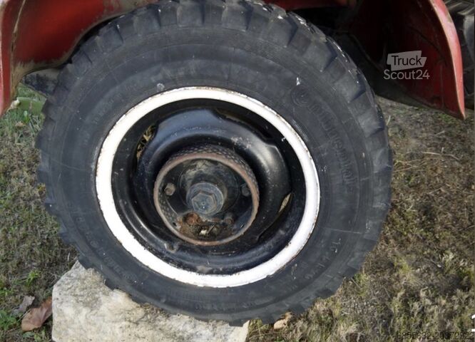 UNIMOG 404 fire-fighting vehicle UNIMOG 404