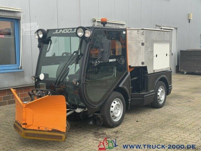 Cestna čistilnica Multicar Nilfisk JungoJet3500 Winterdienst & Kehrmaschine