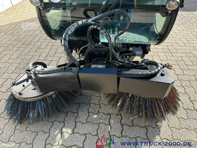 Cestna čistilnica Multicar Nilfisk JungoJet3500 Winterdienst & Kehrmaschine