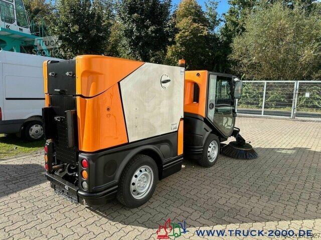 Cestna čistilnica Multicar Nilfisk JungoJet3500 Winterdienst & Kehrmaschine