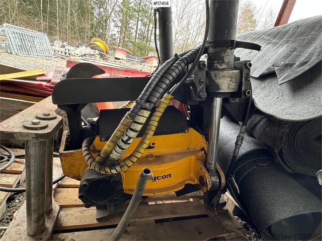 Machine de chantier Engcon Rototilt