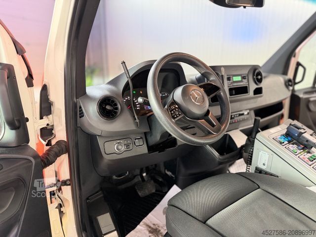 Samochód strażacki MERCEDES-BENZ Sprinter III 519 CDI RTW/KTW*RETTUNGSFAHRZEUG*