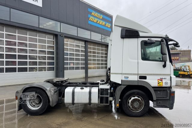 Standard nyergesvontató MERCEDES-BENZ Actros 1841 4x2
