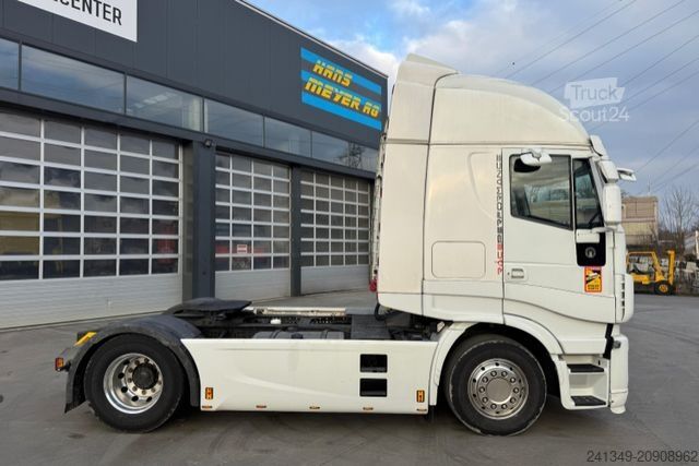 Standard nyergesvontató IVECO Stralis 460 4x2 Racing