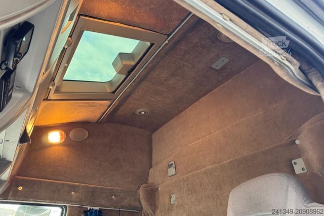 Standard nyergesvontató IVECO Stralis 460 4x2 Racing