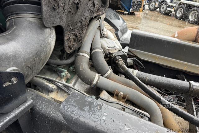 Camión portacontenedores de gancho VOLVO FH-400 8x4 Hyvalift AHK