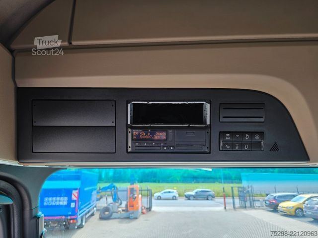 Mainomas kėbulo sunkvežimis MERCEDES-BENZ Actros 2553 / Retarder / Ldbw / Lenkachse / 6E