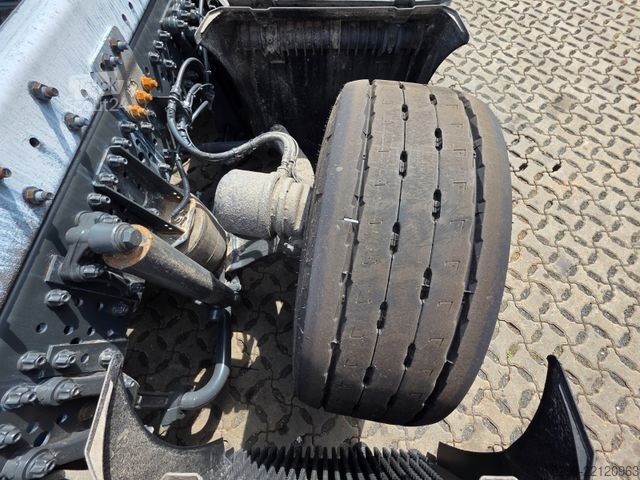 Mainomas kėbulo sunkvežimis MERCEDES-BENZ Actros 2553 / Retarder / Ldbw / Lenkachse / 6E