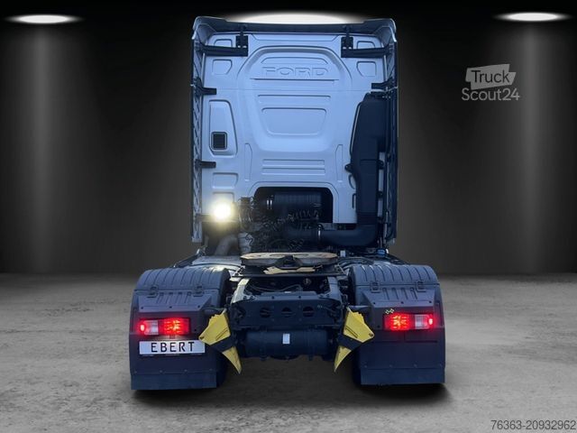 Tovorno vozilo za posebne namene FORD F-Max 500 Blackline, 2 Tanks, Intarder