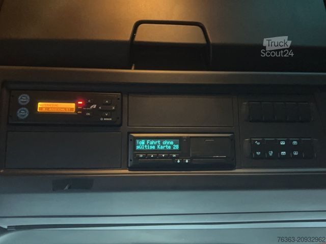 Tovorno vozilo za posebne namene FORD F-Max 500 Blackline, 2 Tanks, Intarder