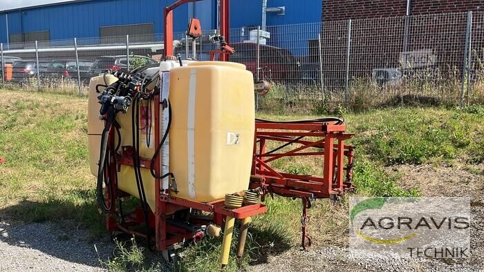 Pesticit püskürtücü RAU D2 1000 L
