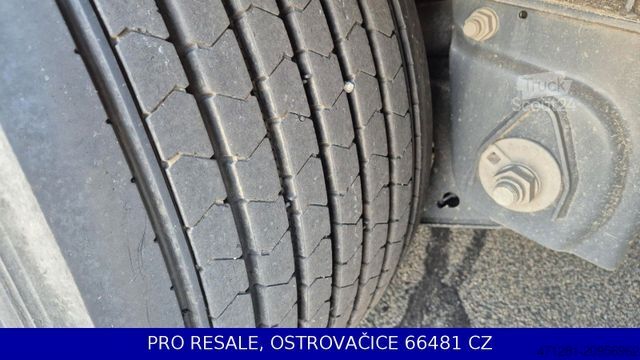 Odprta polprikolica s ponjavo WIELTON NS3K MEGA + LIFTACHSE