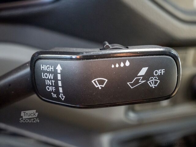 Minibus VW Crafter 35 lang Hochdach AHK LED AHK ACC LED