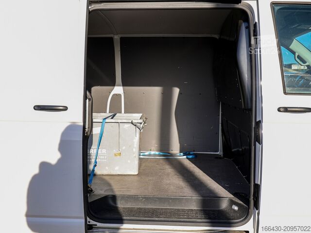 Minibus VW T6.1 Kasten 2,0 l DSG AHK LED NAVI SHZ KLIMA