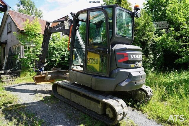 мини-экскаватор Volvo ECR58F with tilt and two buckets. Only 3,035 hours