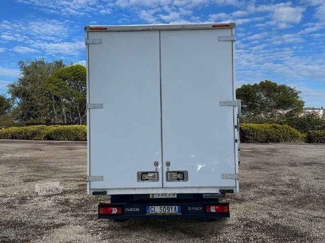 شاحنة بانل IVECO Iveco Daily 35C14
