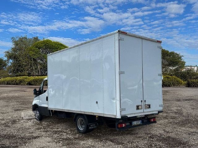 شاحنة بانل IVECO Iveco Daily 35C14