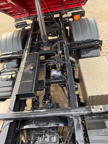 Benne basculante trilatérale MAN TGL 8.250 4x2 BL