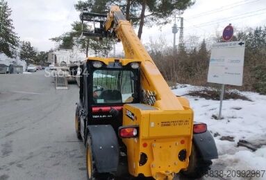 Telescopic forklift JCB 525-60