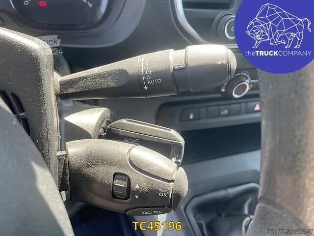 Slēgtais furgons Peugeot Expert