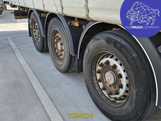 Bâches coulissantes Fruehauf 