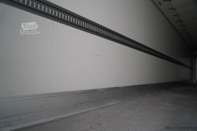 Rashladna poluprikolica SCHMITZ CARGOBULL REFRIGERATED / FLOWER / THERMO KING / SLX 300 /