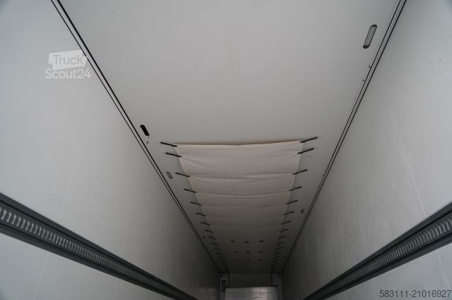 Rashladna poluprikolica SCHMITZ CARGOBULL REFRIGERATED / FLOWER / THERMO KING / SLX 300 /