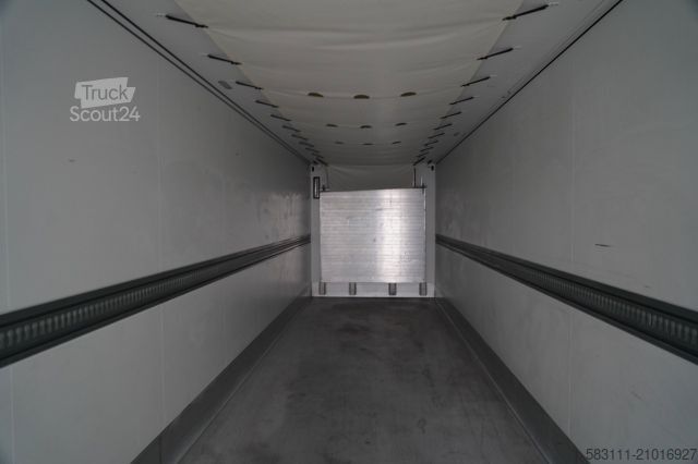 Rashladna poluprikolica SCHMITZ CARGOBULL REFRIGERATED / FLOWER / THERMO KING / SLX 300 /