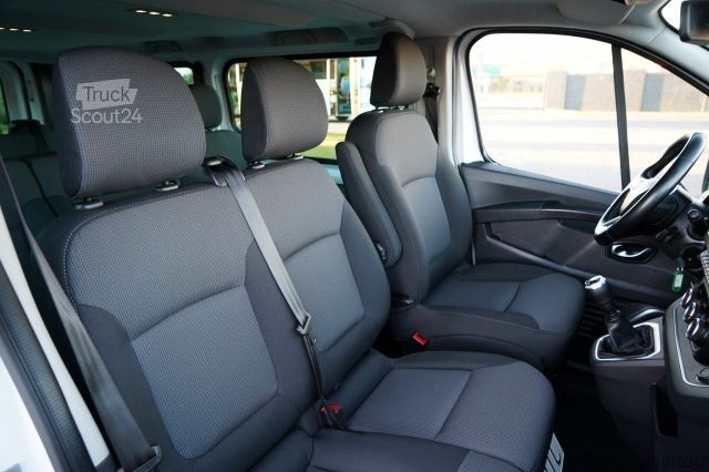 Minibus RENAULT TRAFIC III / BUS / 9 MIEJSC / PIERWSZY W?A?CICIE