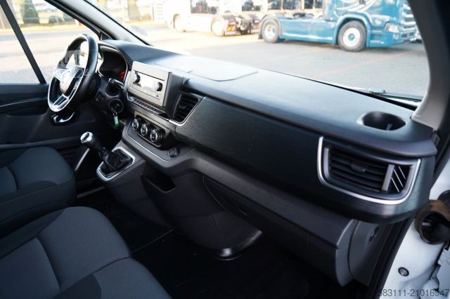 Minibus RENAULT TRAFIC III / BUS / 9 MIEJSC / PIERWSZY W?A?CICIE