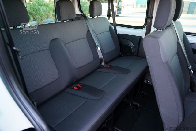 Minibus RENAULT TRAFIC III / BUS / 9 MIEJSC / PIERWSZY W?A?CICIE