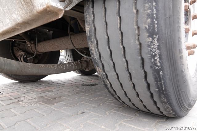 Semi-remorque silo SPITZER CEMENTONACZEPA / 37 000 L / SILOS / 3 KOMORY / O