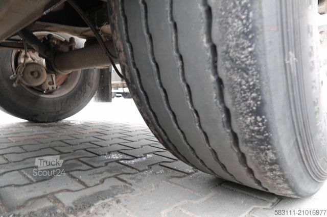 Semi-remorque silo SPITZER CEMENTONACZEPA / 37 000 L / SILOS / 3 KOMORY / O