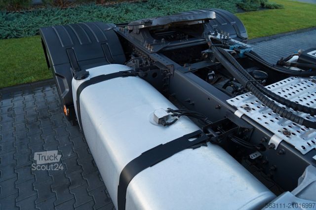Standard tractor unit RENAULT T 460 / HYDRAULIKA DWUOBWODOWA / RETARDER / SPRO