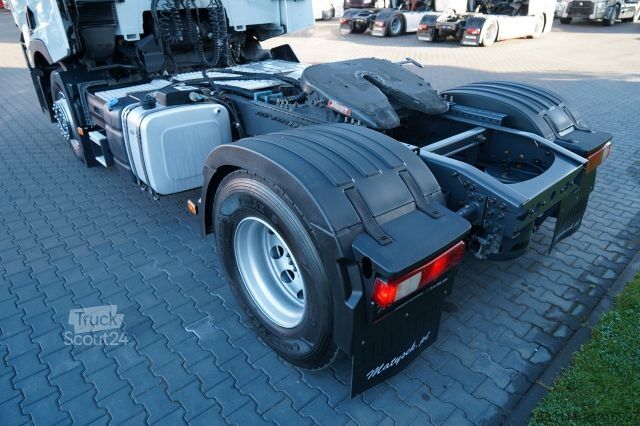 Standard tractor unit RENAULT T 460 / HYDRAULIKA DWUOBWODOWA / RETARDER / SPRO