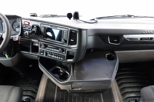 Standard tractor unit SCANIA R 450 / RETARDER / OPONY 100% / PO KONTRAKCIE SE